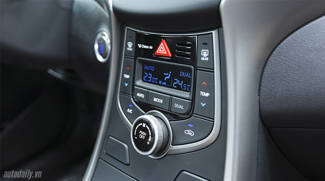 hyundai-elantra-09